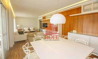 Imagem 7: Apartamento de 205 m² com 3 dormitórios para locação no Brooklin. São 3 suítes, todas com