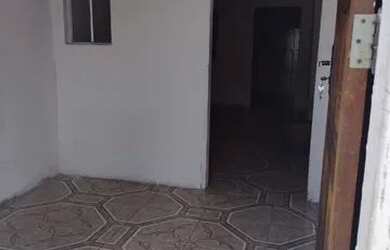 Imagem 2: ALUGA-SE CASA Casa com 1 dormitório