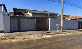 Imagem: Casa ao Lado do Bairro de Lourdes