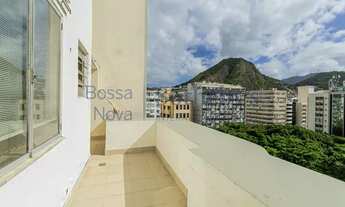 Imagem 7: Cobertura duplex com vista indevassada das montanhas e parcial do mar