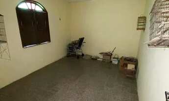 Imagem 6: Casa para aluguel possui 200 metros quadrados com 6 quartos em Centro - Crato - CE