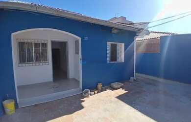 Imagem 2: Casa com 02 dormitórios e 01 vaga na Vila Guarani