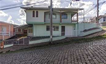 Imagem 4: Ampla casa de dois pisos