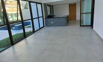 Imagem 5: Vendo prédio novo andar alto na rua Amélia