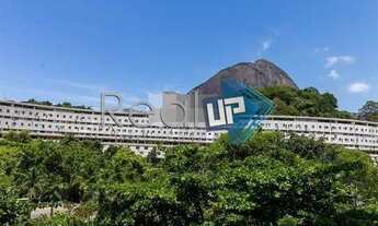 Imagem 2: Apartamento sala ampla, 3 quartos com suíte, dependência de empregada, 2 vagas na escritur