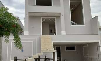 Imagem: Casa Alto Padrão Recém Construída de