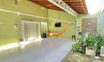 Imagem: Casa em Santa Cruz do Capibaribe á 200m