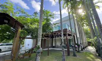 Imagem 5: Casa Alto Padrão com 4 Suítes, Piscina e Jacuzzi 852m² de Conforto e Sofisticação