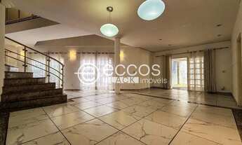 Imagem: Casa à venda, 4 quartos, 3 suítes, 4 vagas