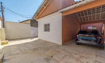 Imagem 2: Casa para venda em Jardim América com 5 quartos, sendo 1 suíte , 158m²