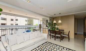 Imagem 4: Apartamento semi-mobiliado com três quartos, sendo uma suíte, e duas vagas paralelas no Ca