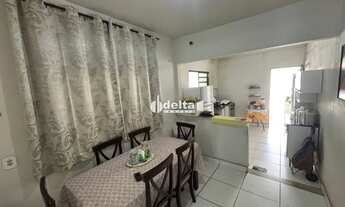 Imagem 4: Casa residencial com 3 quartos disponível para venda no bairro Cazeca em Uberlândia-MG