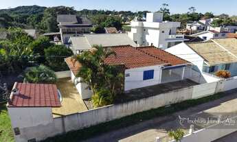 Imagem 2: Casa para venda com piscina próximo a Lagoa em Imbituba - SC