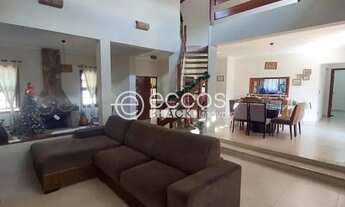 Imagem: Casa em condomínio à venda, 4 quartos