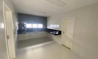 Imagem 4: Casa para Venda no Alphaville com 4 Suítes- Nascente