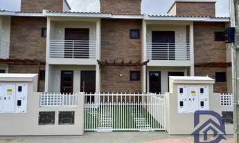 Imagem 2: Sobrado para venda possui 88 metros quadrados com 3 quartos em Areias de Palhocinha - Garo