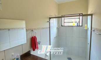 Imagem 7: Casa para venda tem 170 metros quadrados com 4 quartos