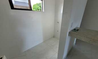 Imagem 7: Apartamento com 82 m2, 03 quartos sendo 01 suíte, varanda, todo no porcelanato no Altiplan