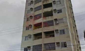 Imagem 1: Três quartos com suíte, reformado, ventilado e legalizado para financiar!