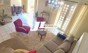 Imagem 2: Casa de condomínio para venda possui 225 metros quadrados com 3 quartos