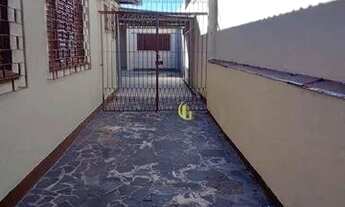 Imagem 2: EXCELENTE CASA Casa com 4 dormitórios