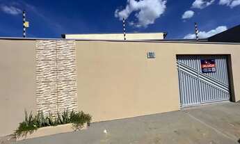 Imagem: BELÍSSIMA CASA COM ÓTIMA LOCALIZAÇÃO