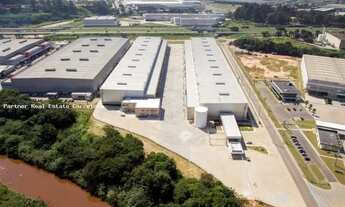 Imagem 3: Galpão para Locação em Jundiaí, Retiro, 1 dormitório, 1 banheiro, 9 vagas