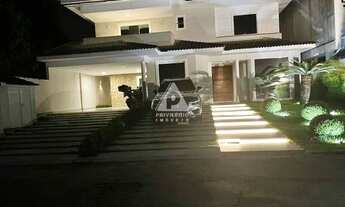 Imagem 2: Casa Luxo em Condomínio fechado