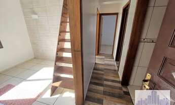 Imagem 2: Casa no piso superior de 2 dormitórios