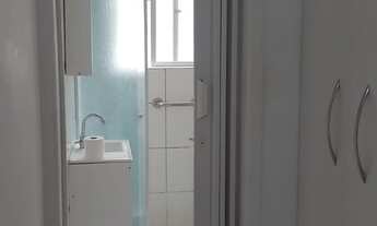 Imagem 4: Apartamento para aluguel possui 45 metros quadrados com 1 quarto em Ponta da Praia - Santo