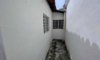 Imagem 4: Samara - Alugo casa bairro Saci com 4 quartos