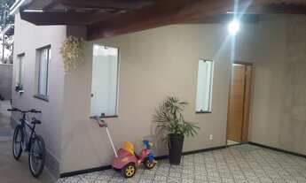 Imagem: Linda casa no centro de Confins próximo