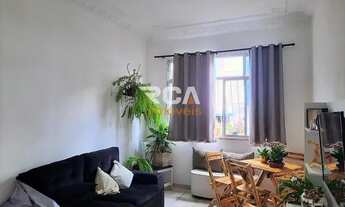 Imagem 2: Apartamento para Venda em Niterói, SANTA ROSA, 2 dormitórios, 1 banheiro, 1 vaga