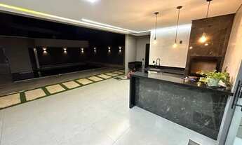 Imagem 5: Casa de condomínio para venda tem 350 metros quadrados com 4 quartos