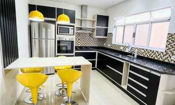 Imagem 3: Casa de condomínio para aluguel e venda tem 300 metros quadrados com 4 quartos