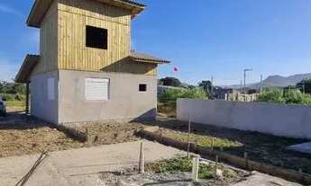 Imagem: Vendo Casa semi pronta! Bairro Sambaqui