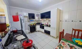 Imagem 7: Casa com duas residências com 05 Dormitórios e 02 vagas de garagem