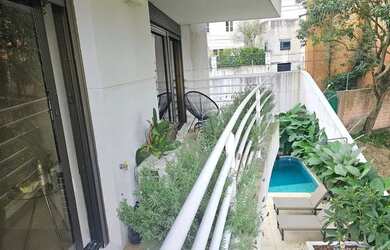 Imagem 5: Linda Casa em Condomínio Fechado com 454m² a venda por R$ 4.600.000,00 ou locação R$ 30.00