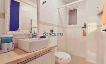 Imagem 6: Apartamento a venda com móveis planejados e 2 dormitórios no Abraão em Florianópolis