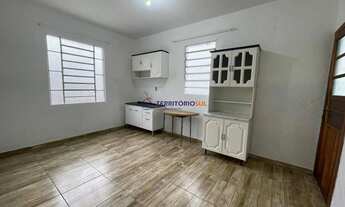 Imagem 3: Terreno amplo com 690m², com duas casas construídas para moradia ou investyirdor