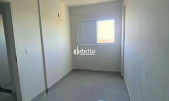 Imagem 2: Apartamento com 2 quartos disponível para venda no bairro Novo Mundo em Uberlândia - MG