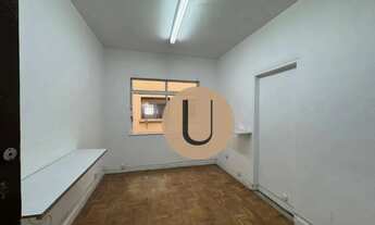 Imagem 2: Sala Comercial Pronta para o Sucesso - Localização Estratégica Descubra uma oportunidade i