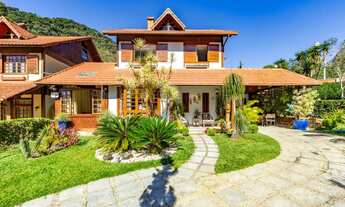 Imagem: Casa com 4 quartos em condomínio na Granja