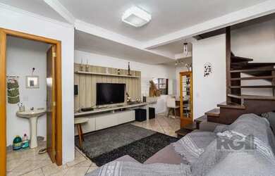 Imagem 2: Casa de 117m² - 3 dormitórios e 1 vaga no bairro Hípica