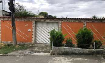 Imagem 3: Vendo casa na grama