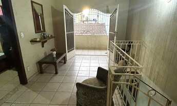 Imagem 7: Casa triplex no centro de Nova Iguaçu