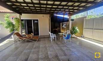 Imagem 4: Casa com 03 dormitórios, sendo um suíte com closet e piscina