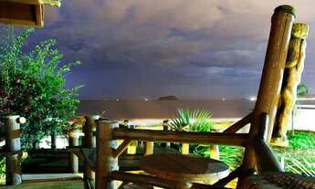 Imagem: Casa na praia de piçarras com piscina