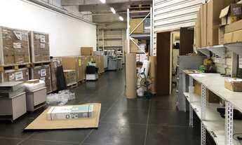 Imagem 6: Loja para aluguel e venda possui 825m2 e 230m2 mezanino em Lourdes - Belo Horizonte - MG