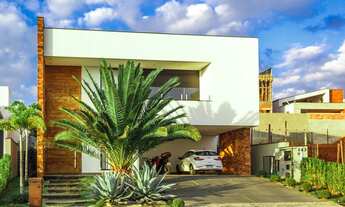 Imagem 3: Casa de condomínio para venda tem 400 metros quadrados com 4 quartos